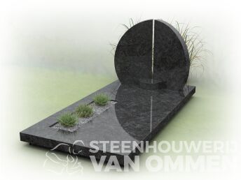 Grafsteen licht verheven met ronde letterplaat