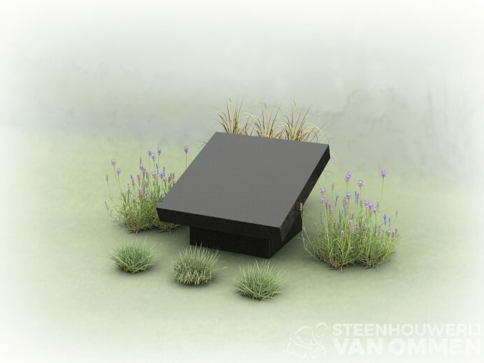 Urnmonument met vierkante letterplaat foto 1